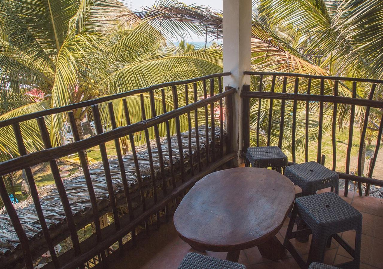 Marbella Eco Lodge Monterrico Exterior photo
